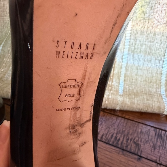 Stuart Weitzman black lacquer stilettos - Picture 5 of 6